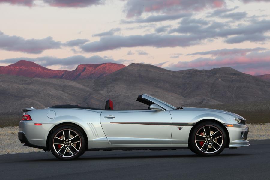  Chevrolet Camaro LT RS Convertible Commemorative Edition 2015 года  (фото 4 из 6)